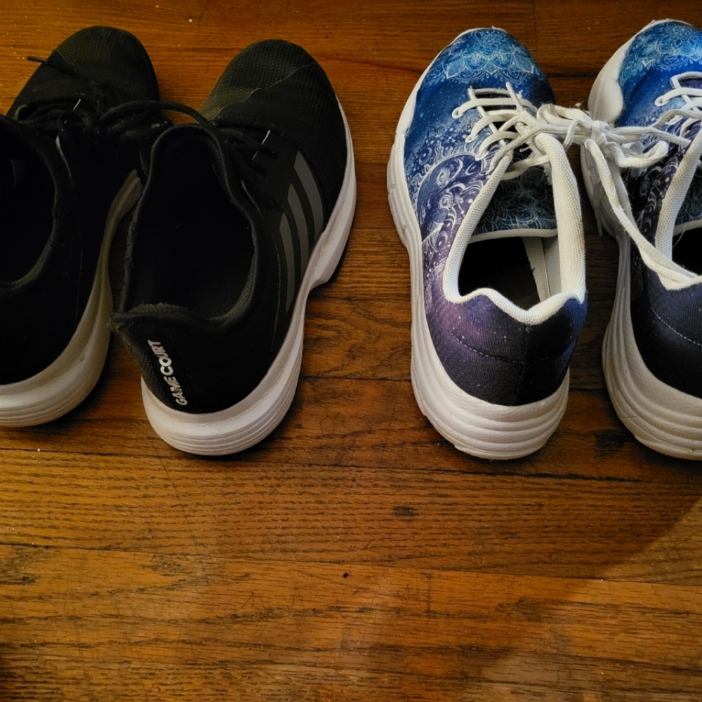 2 pairs of men's 10.5 sneakers.